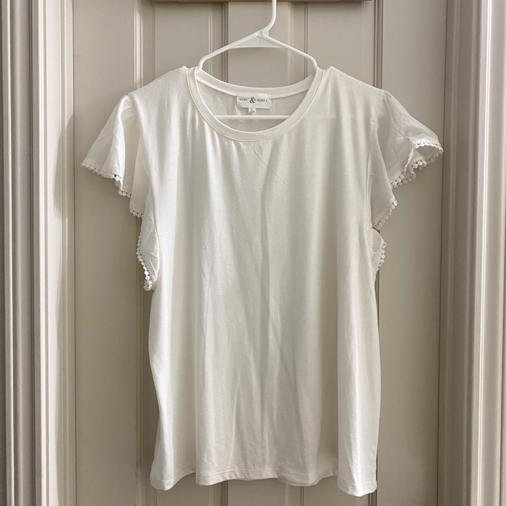 White causal but cute shirt